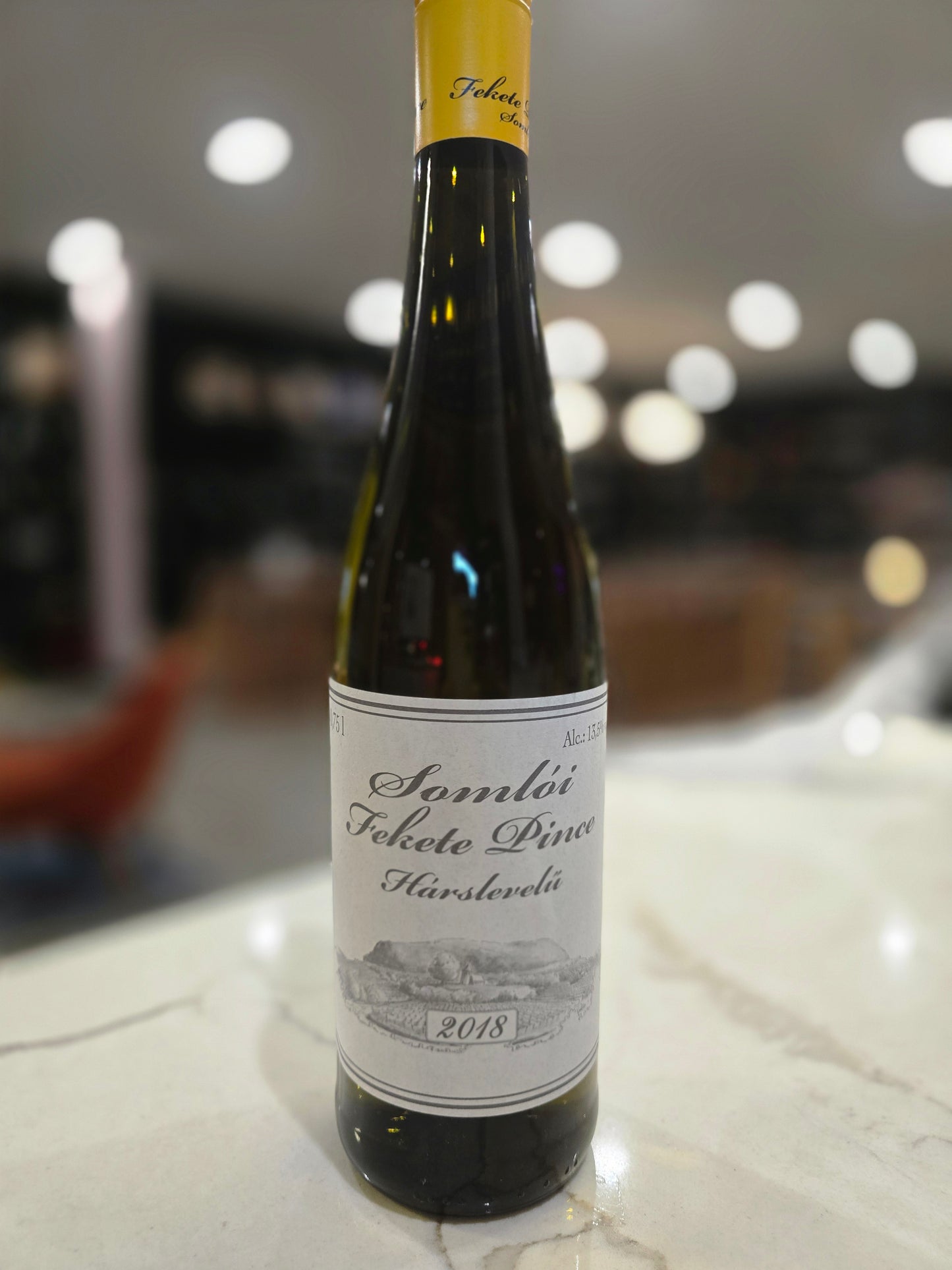 2018 Fekete Pince Harslevelu, Somlo, Hungary